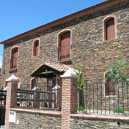 Casa Rural Pena Falcon Torrejon el Rubio Bagian luar foto
