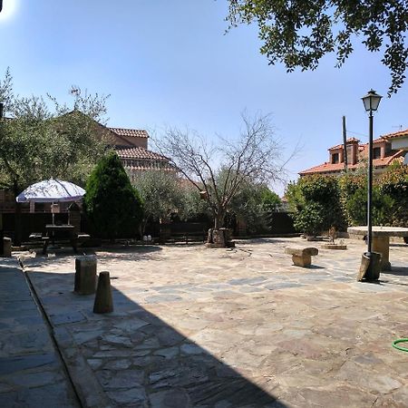 Casa Rural Pena Falcon Torrejon el Rubio Bagian luar foto