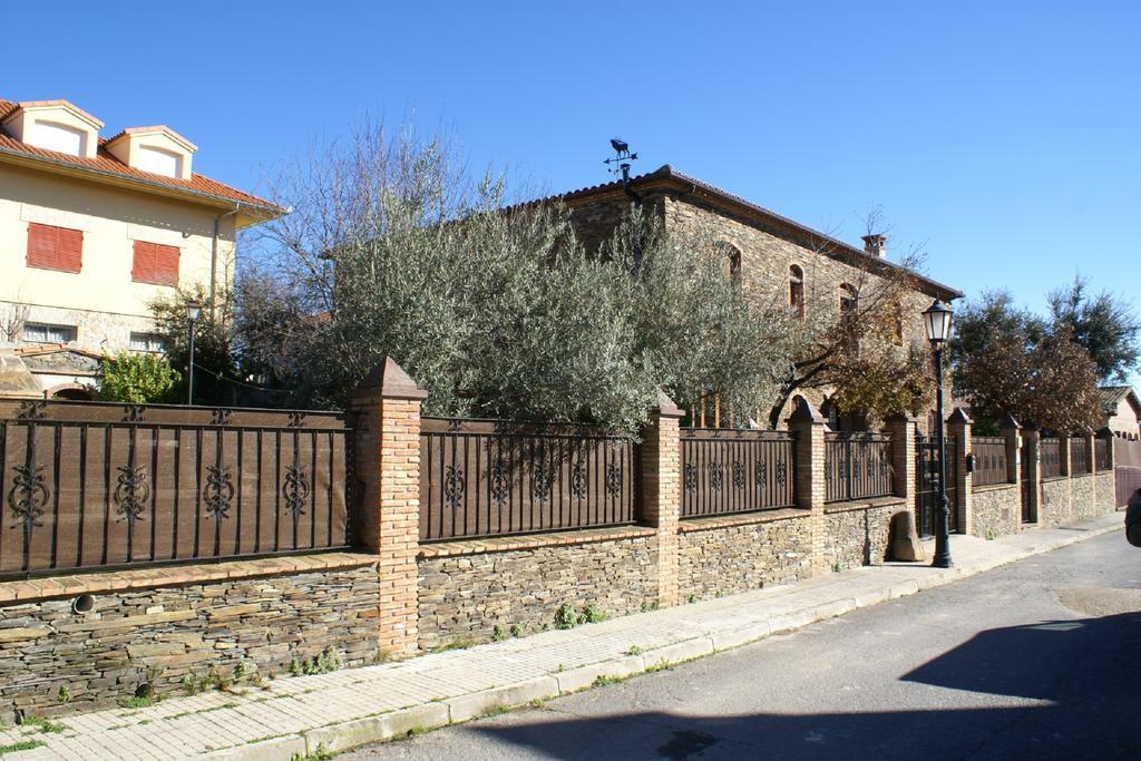 Casa Rural Pena Falcon Torrejon el Rubio Bagian luar foto