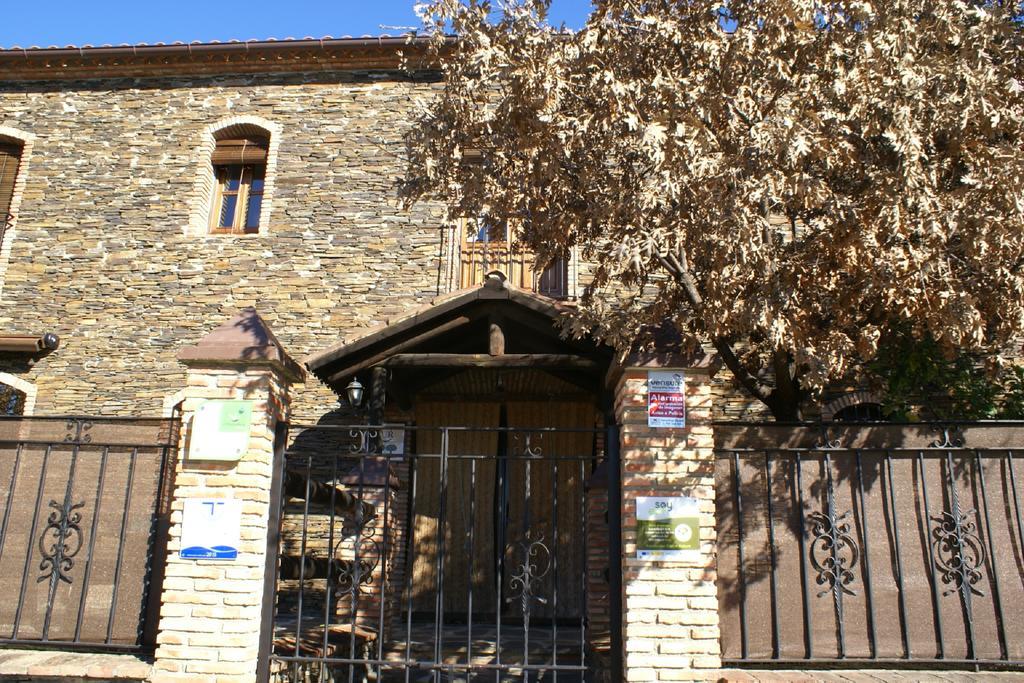 Casa Rural Pena Falcon Torrejon el Rubio Bagian luar foto