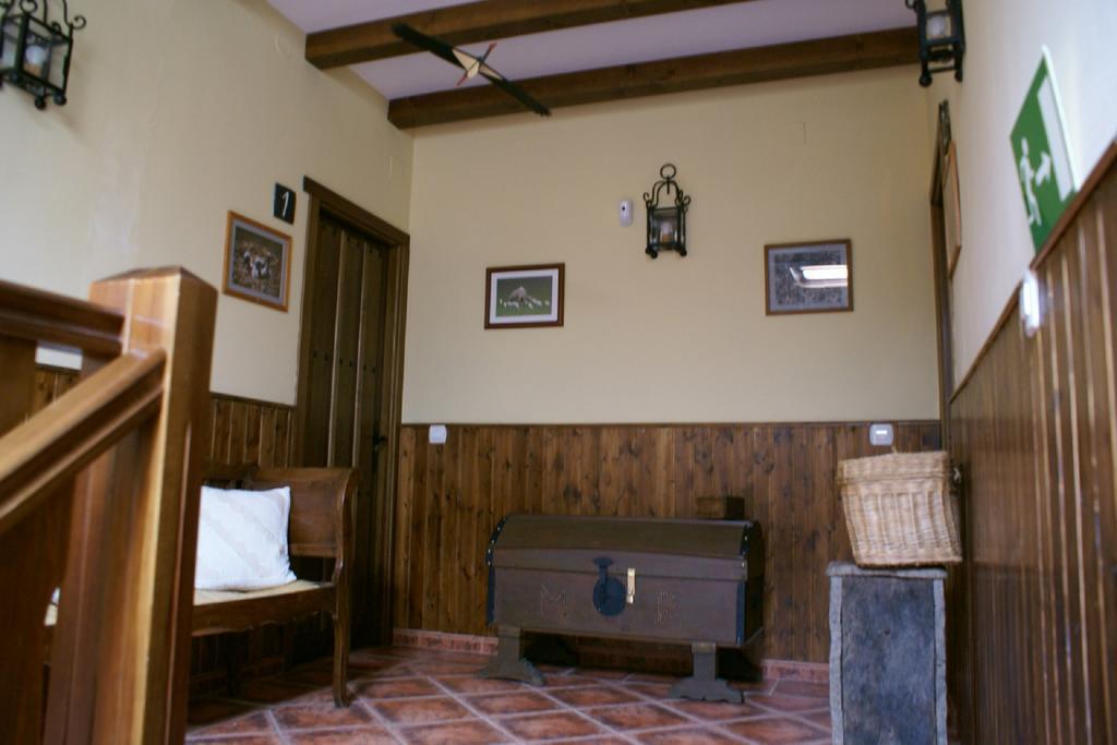 Casa Rural Pena Falcon Torrejon el Rubio Bagian luar foto
