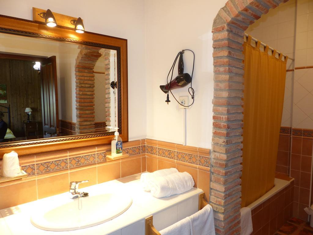 Casa Rural Pena Falcon Torrejon el Rubio Bagian luar foto