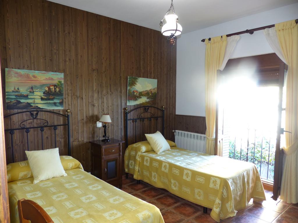 Casa Rural Pena Falcon Torrejon el Rubio Bagian luar foto