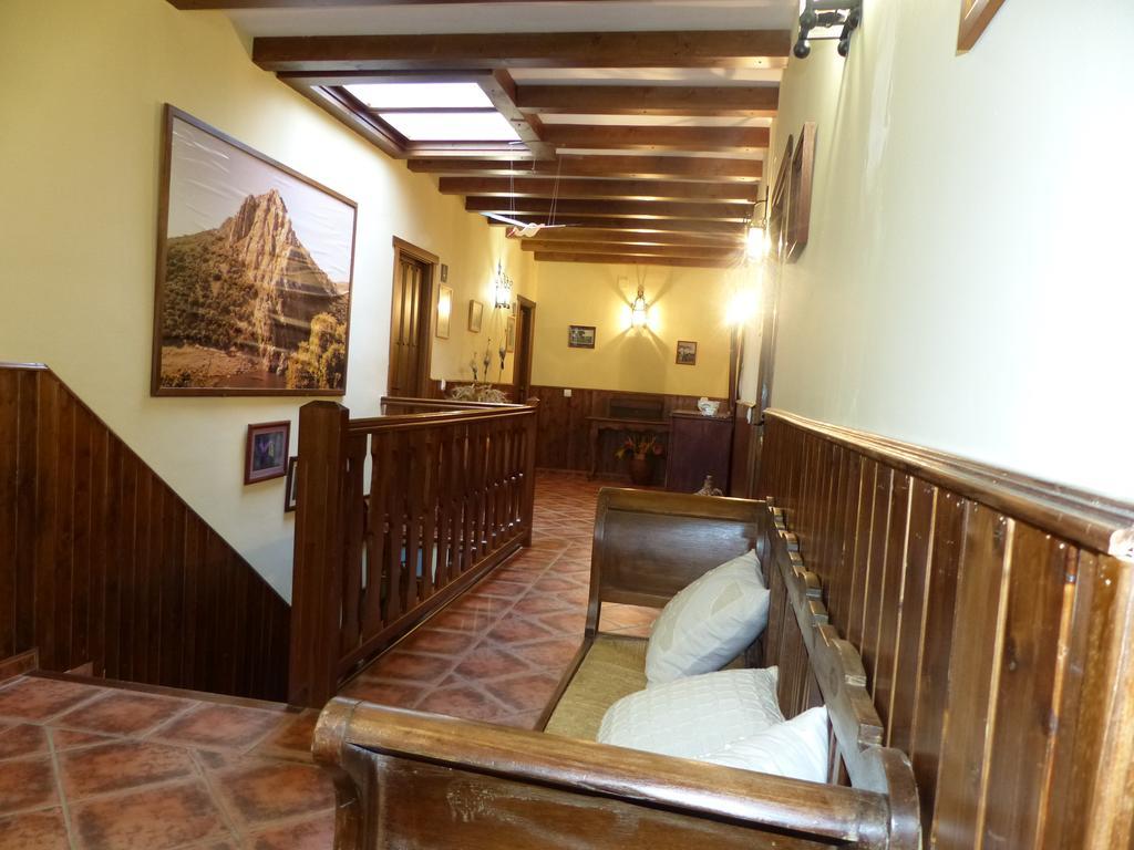 Casa Rural Pena Falcon Torrejon el Rubio Bagian luar foto