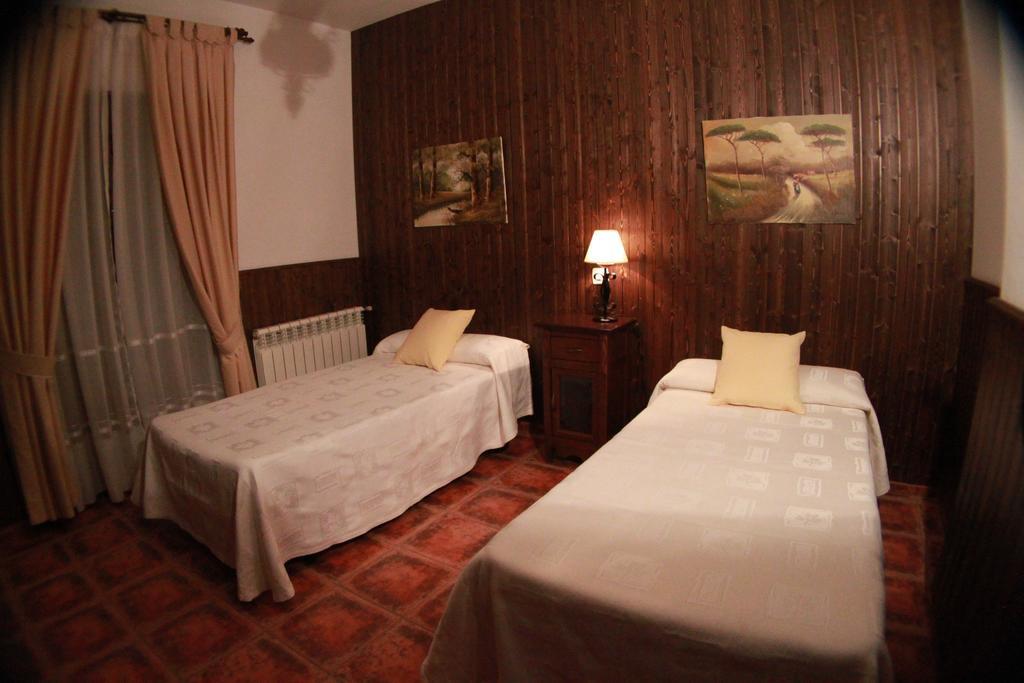 Casa Rural Pena Falcon Torrejon el Rubio Bagian luar foto
