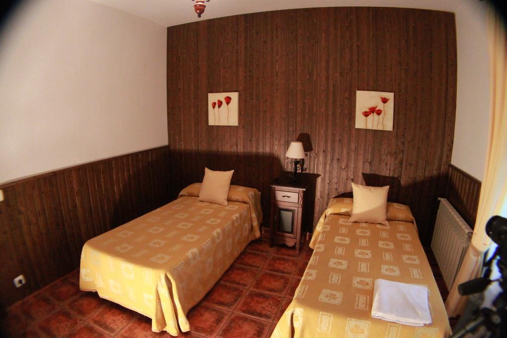 Casa Rural Pena Falcon Torrejon el Rubio Bagian luar foto