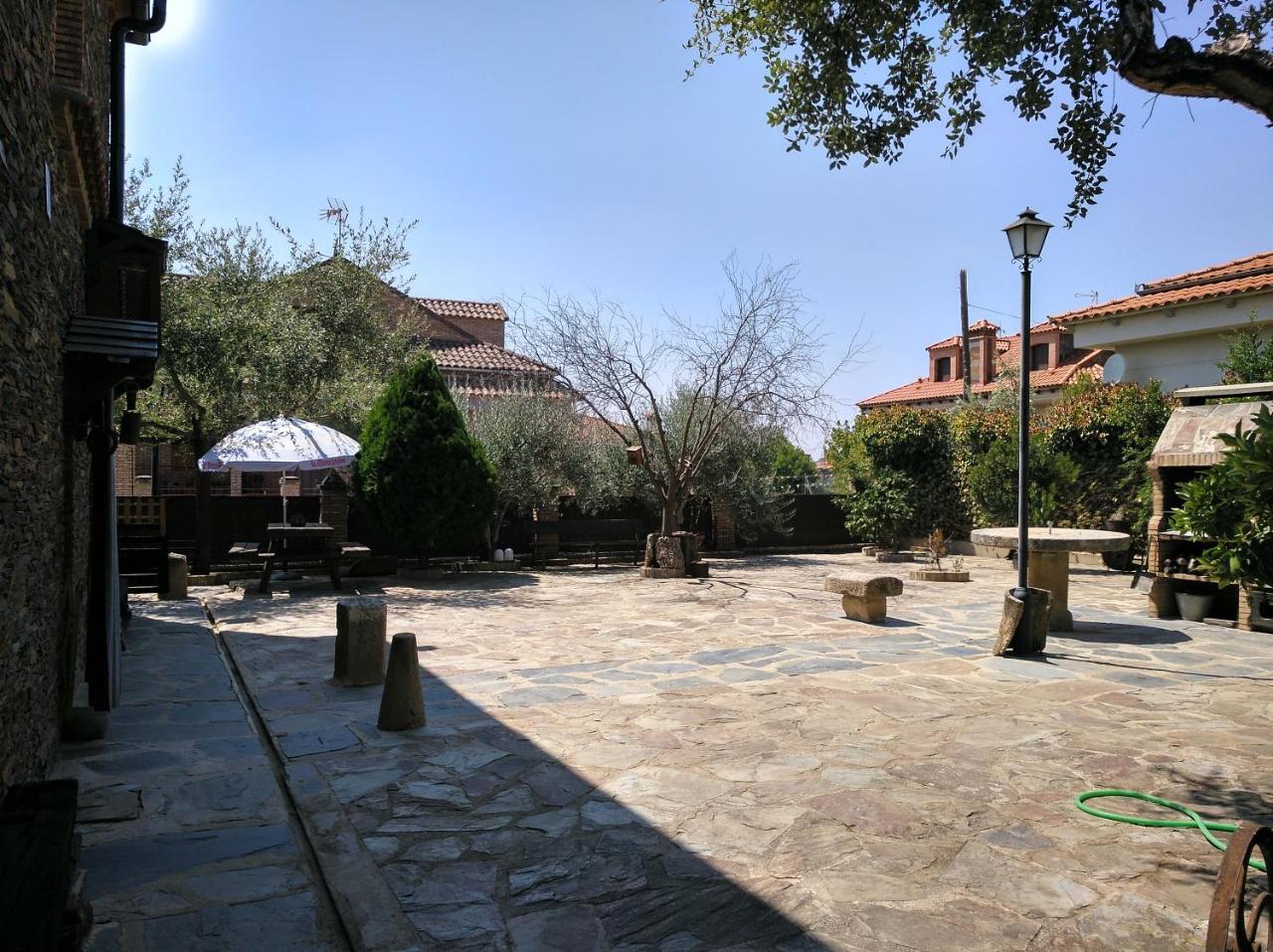 Casa Rural Pena Falcon Torrejon el Rubio Bagian luar foto