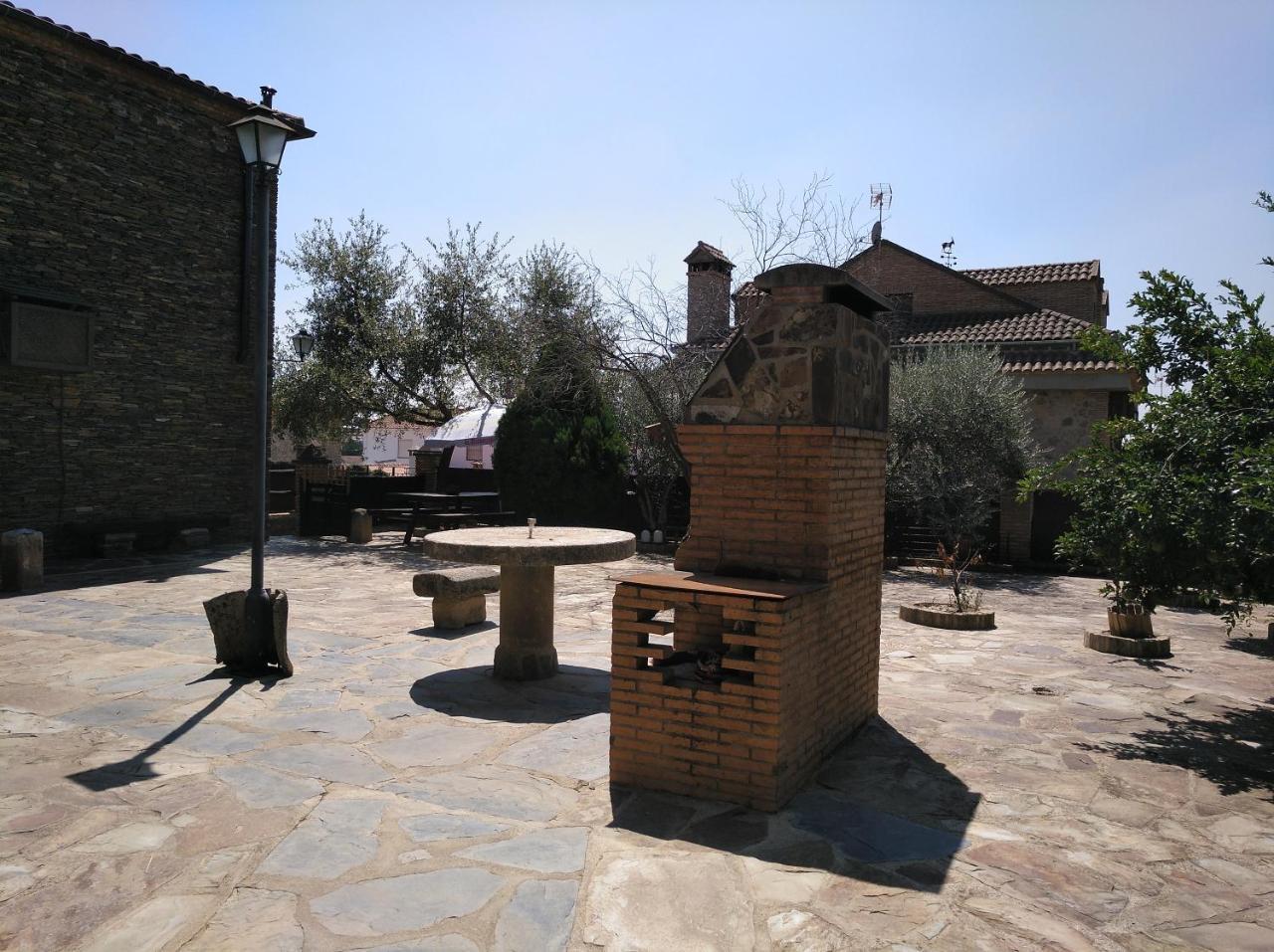 Casa Rural Pena Falcon Torrejon el Rubio Bagian luar foto