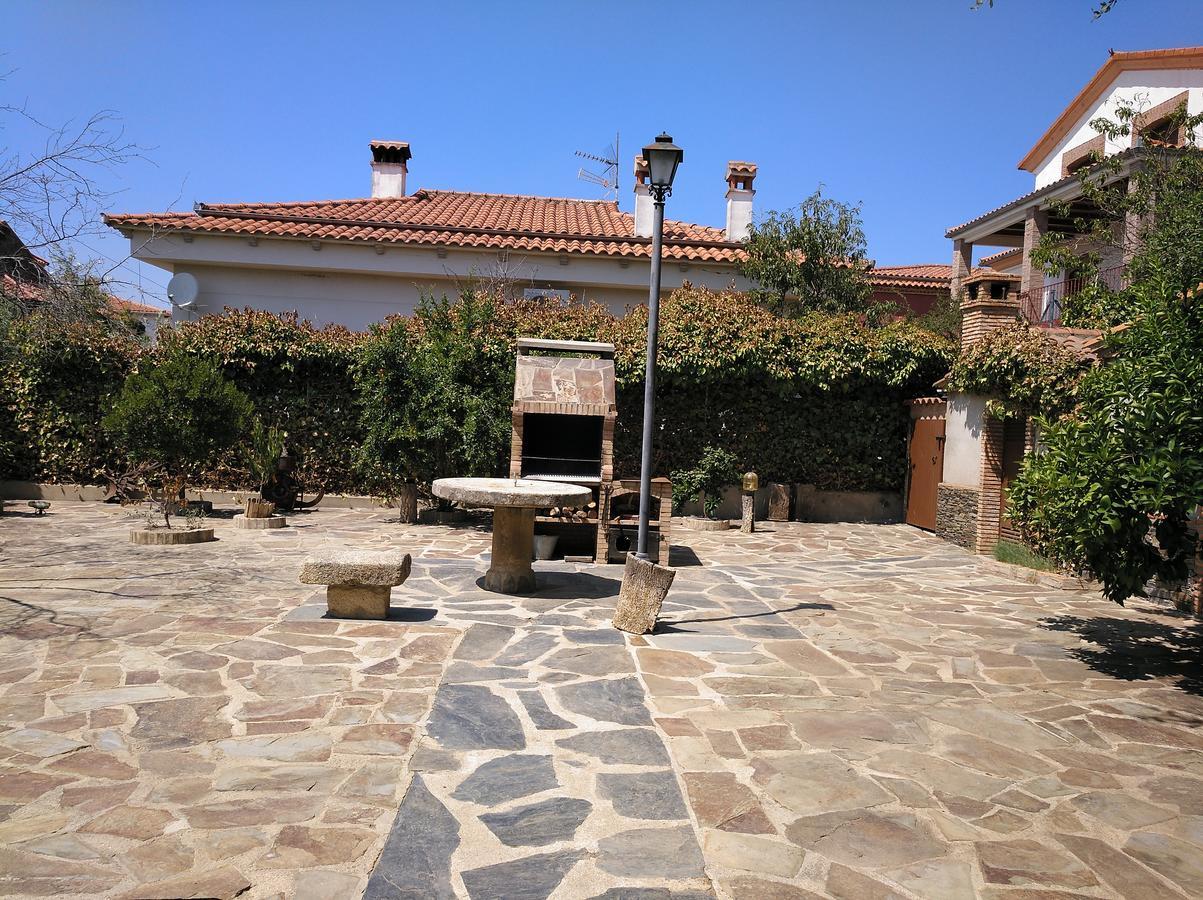 Casa Rural Pena Falcon Torrejon el Rubio Bagian luar foto